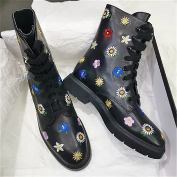 

Embroidery Military Boots Lace Up Ankle Boots For Women Shoes Low Heels Motorcycle Boots Brand Botas Mujer New Chelsea Boots