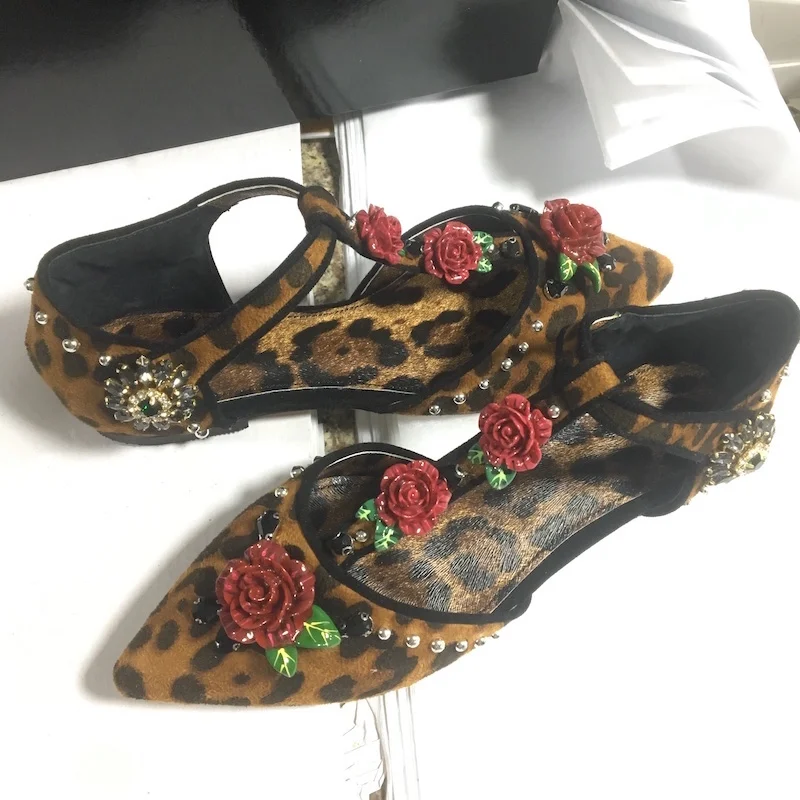 

Red Rose Flower T-strap Leopard Horsehair Flat Shoes Rivets Studs Rhinestone Flower Buckle Summer Woman Pointy Toe Ballet Shoes