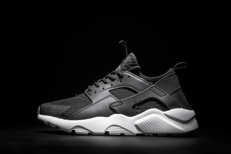 2021 Huarache 4 0 1 кроссовки для мужчин и женщин тройной белого цвета цвета: черный
