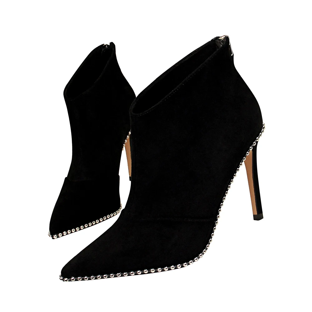 

Women Autumn Winter Retro Flock/PU Rivet Ankle Boots Ladies Sexy Pointed Toe 9.5CM Thin High Heels Club Pumps Short Zip Booties