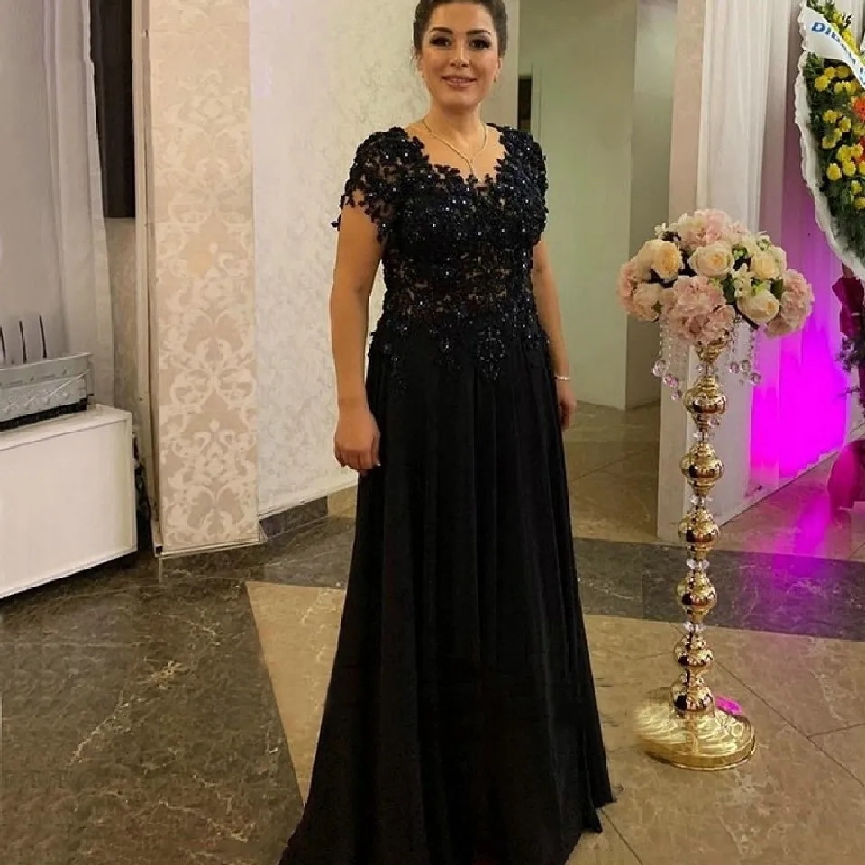 Скромные черные шифоновые длинные платья для матери невесты, кружевные аппликации, v-образный вырез, короткие рукава, на заказ, вечерние платья