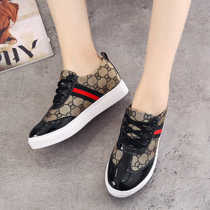 PU Lace-up Ladies Shoes Comfortable Flat Shoes Women Casual Vulcanized Shoes Lace-up Sneakers Women Flats Autumn Women Shoes NEW
