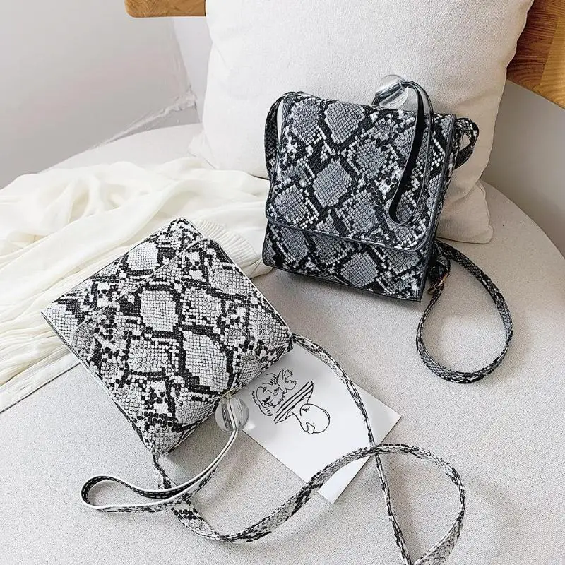 Fashion Snake Print Shoulder Messenger Handbags Women Leather Flap Crossbody Bags PU Leather Women Messenger Bag Dropshipping