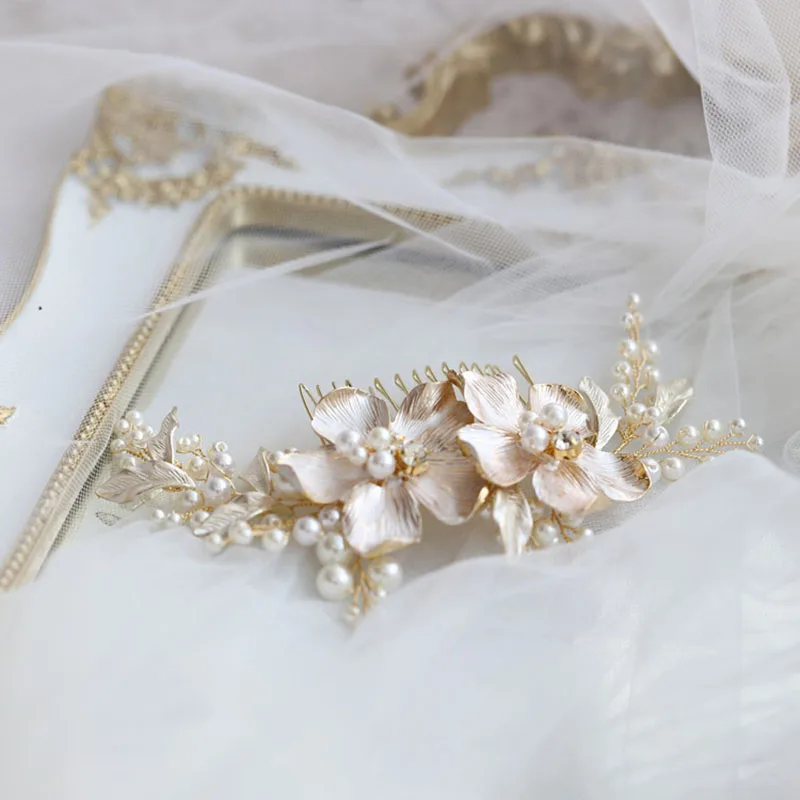 Floralbride Vintage Alloy Flower Crystal Rhinestone Pearls Bridal Hair Comb Wedding Headdress Hair Accessories Women Jewelry