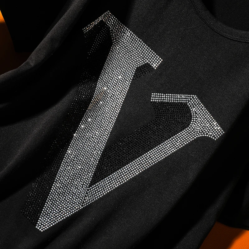 V short-sleeved t-shirt diamond alphabet 