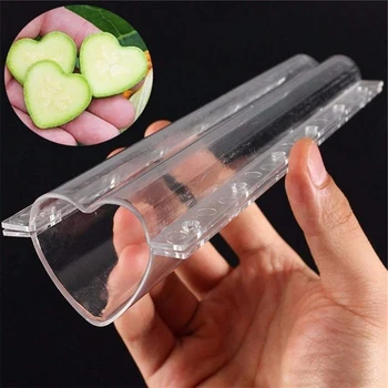 

Fruits Growth Forming Mold Cucumber Transparent Growing Mould for Garden fruits growth forming mold