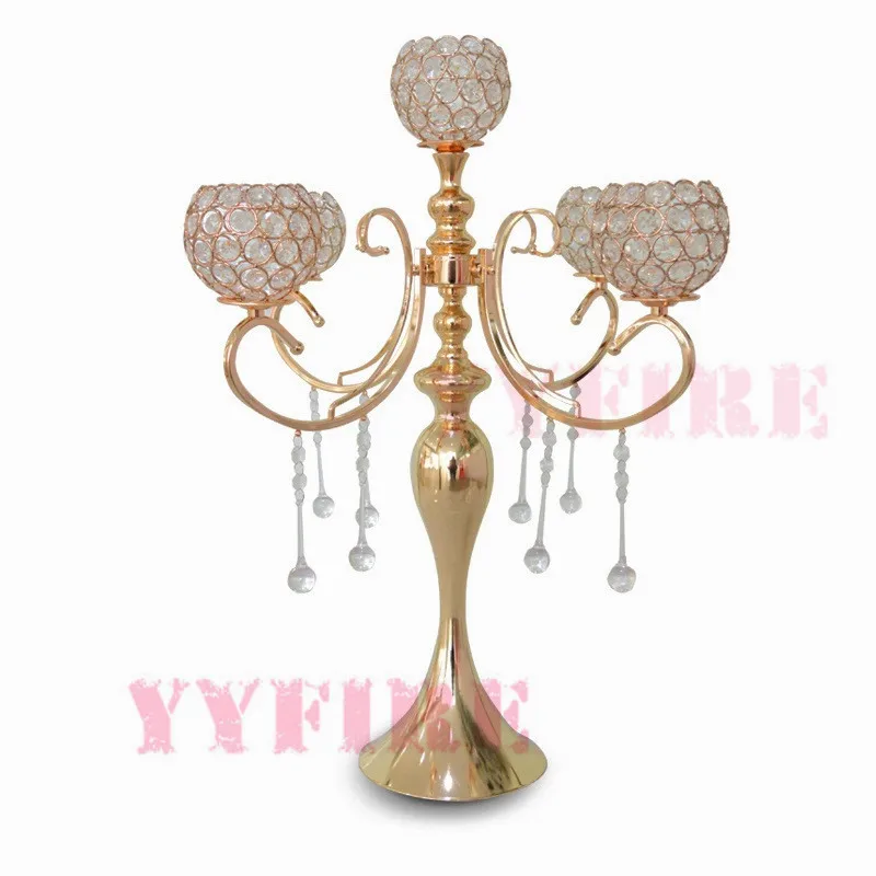 

Luxury Gold Color 5 Arm Tuilp Candelabra Hollow Iron Artistic Retro Candle Holder Wedding Props Road leads