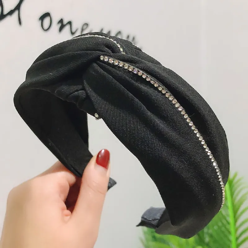 13500239218_1325823027