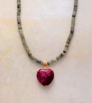 New Classic Natural Stones Red Heart Pendant Necklace Women Exquisite Short Choker Necklace Jewelry Gifts Wholesale