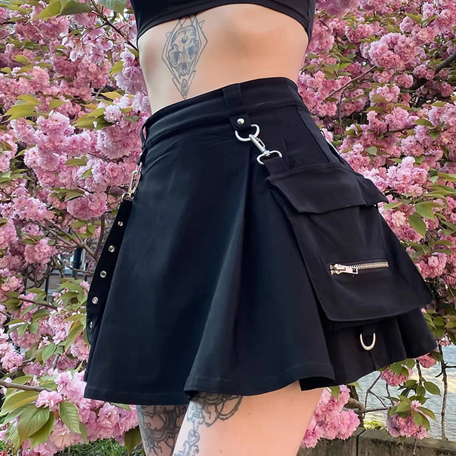 Minifaldas de cintura alta para mujer, faldas cortas de estilo gótico Punk, cinturón de estilo urbano plisado Irregular