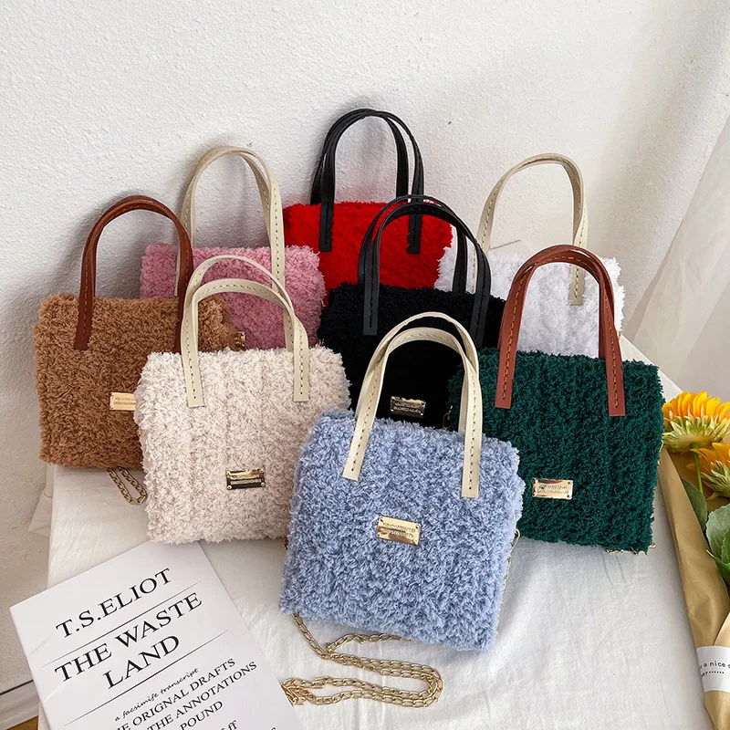 DIY Weaving Bag Kit with Latch Hook Mesh and Wool 3