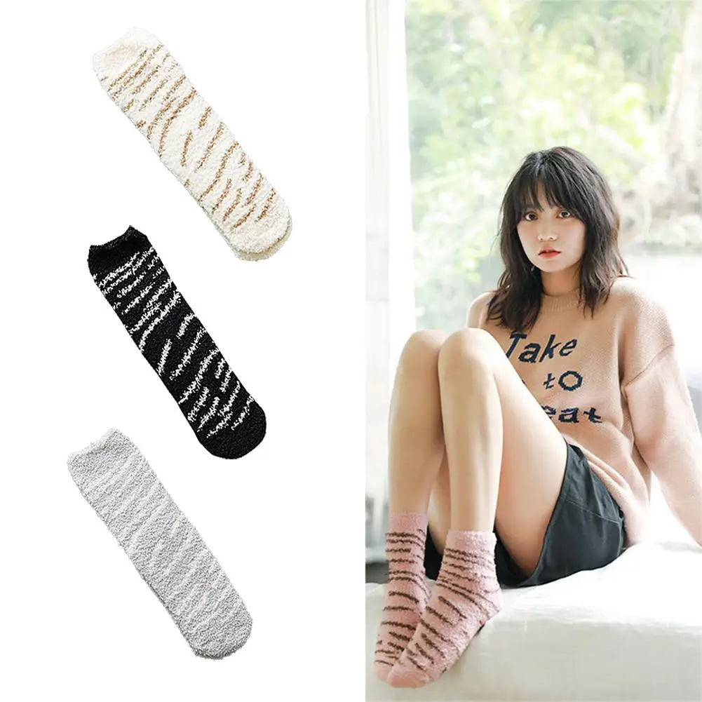 3 пары зимних женских полубархатных носков женские теплые носки с героями мультфильмов Нескользящие вязаные полосатые носки для сна 30E