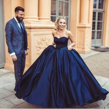 

Vintage Design Royal Blue Wedding Dresses Dubai Princess Ball Gown Strapless Retro Satin Bridal Gowns Customize Plus Size