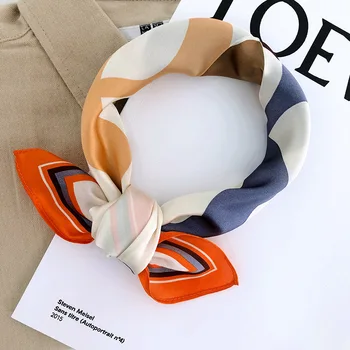 

2020 New Hijab Winter Brand 100% Mulberry Silk Small Square Fashion Scarf Female Personality Scarves Pashmina Bandana Foulard
