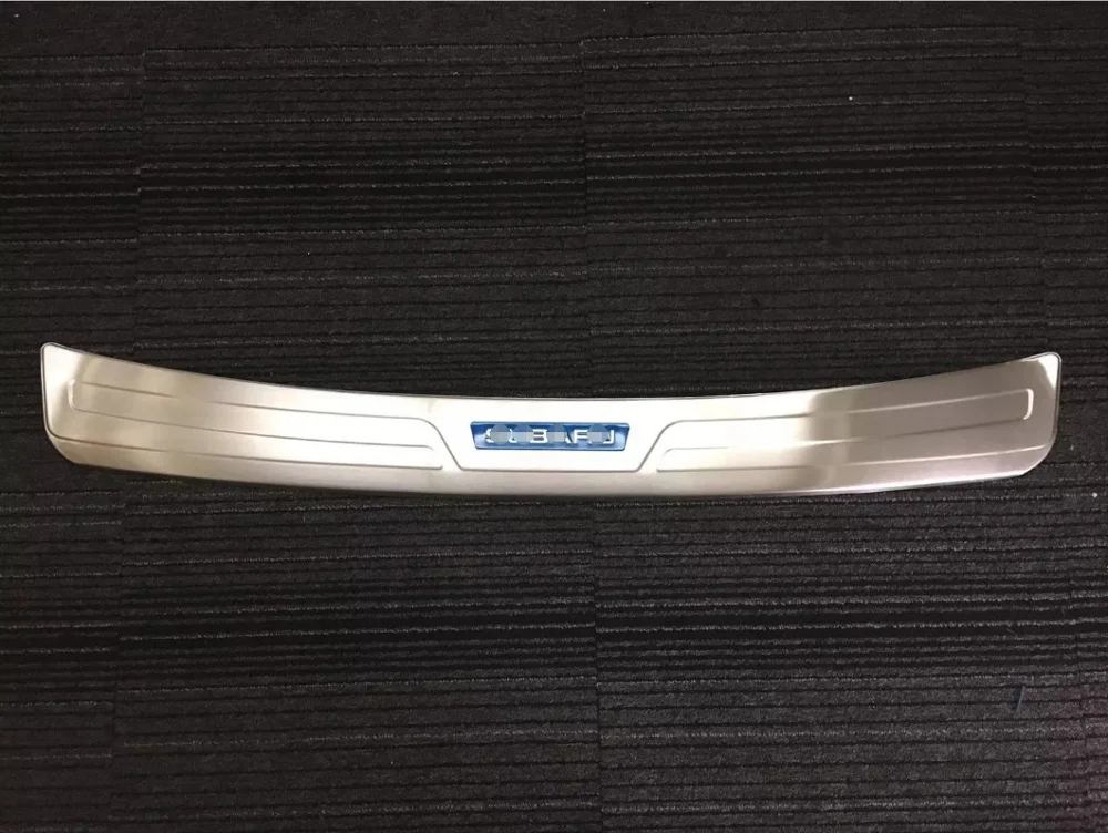 Для Subaru Outback 15-18 внешняя нержавеющая сталь порога пластина заднего бампера протектор