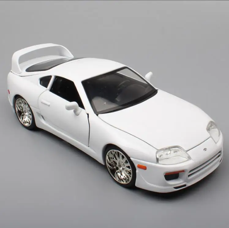 1:24 Toyota supra 1995 модель автомобиля из сплава игрушечная машинка с 4 дверями