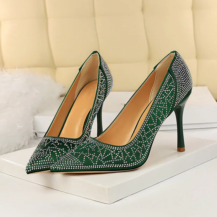Женские блестящие туфли-лодочки на высоком каблуке 9,5 см с кристаллами женские пикантные свадебные туфли на каблуке зеленого и бордового цвета атласные туфли на День святого Валентина