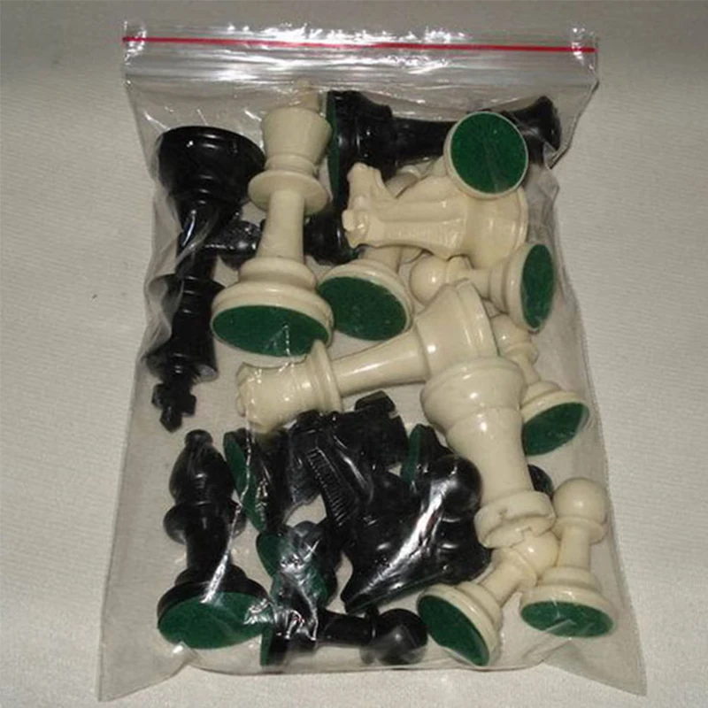 32 Medieval Chess Pieces/Plastic Complete Chessmen International Word Chess Game Entertainment Black&White 64/77MM
