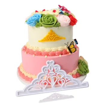 

2Pcs Crown Cookie Cutter Plastic Biscuit Cut Mold Baking Fruit Cut Cake Mold Embossing Printing Die
