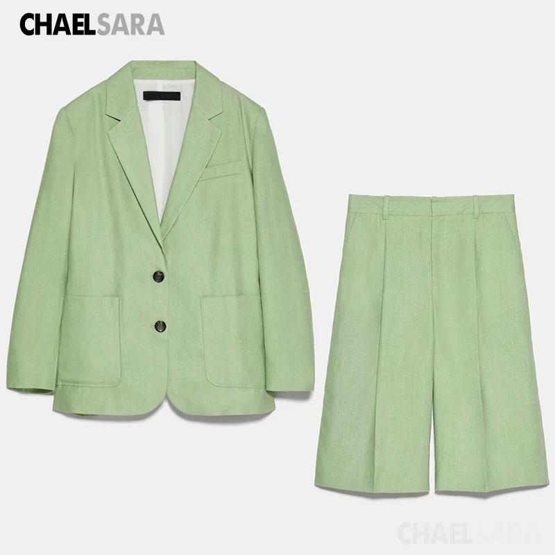 Женский офисный костюм из 2 х предметов однотонный пиджак с карманами и шорты