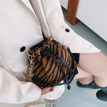 

Women new Animal Pattern Small PU Leather Bucket Bags 2020 Trend Hand Bag Women's Trending Chain Crossbody Shoulder Handbags