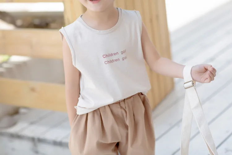 Sleeveless Lettered T-shirt 245054