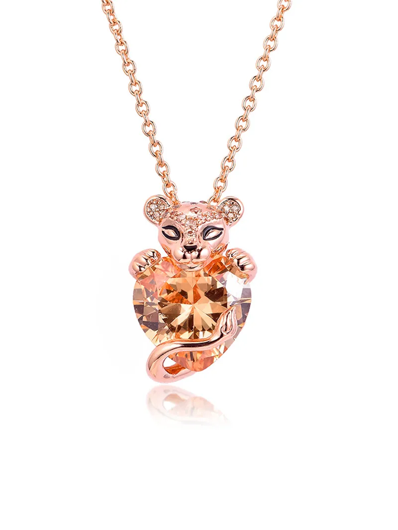 New Lioness Pendant Necklaces For Women 