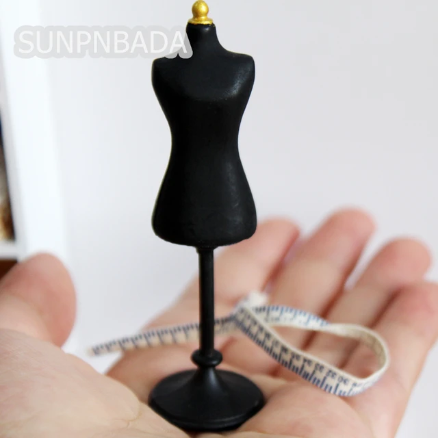 Macchina Da Cucire In Miniatura Per Casa Delle Bambole In Scala 1:12 Su