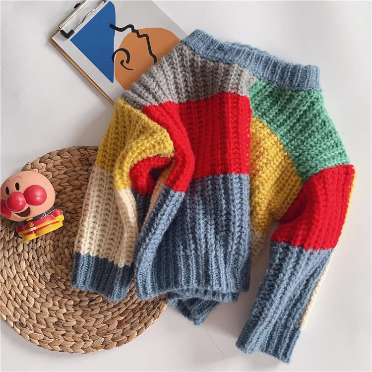 Г. Осенняя новая стильная одежда для родителей и детей в стиле знаменитостей пуловер контрастных цветов радуги свитер для мамы и дочки Matc