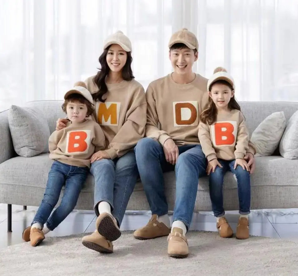 

New Khaki Letter Embroidery Sport Family Matching Outfits Long Sleeve Sweatshirt Mom Family Looking Sweater Children Clothes