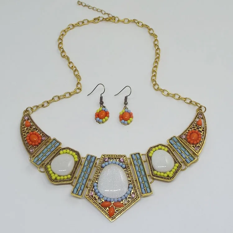 Collares в Европе и Америке преувеличенный полый геометрический цвет смолы набор шнека ключицы цепи ожерелье костюмы