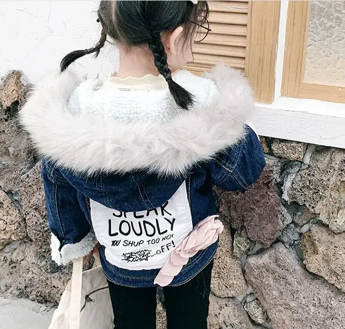 Winter Girls Jackets Fur Hooded Children Windbreaker Letter Jackets Velvet Thickens Warms Coats For Girls Cute Baby Clothes