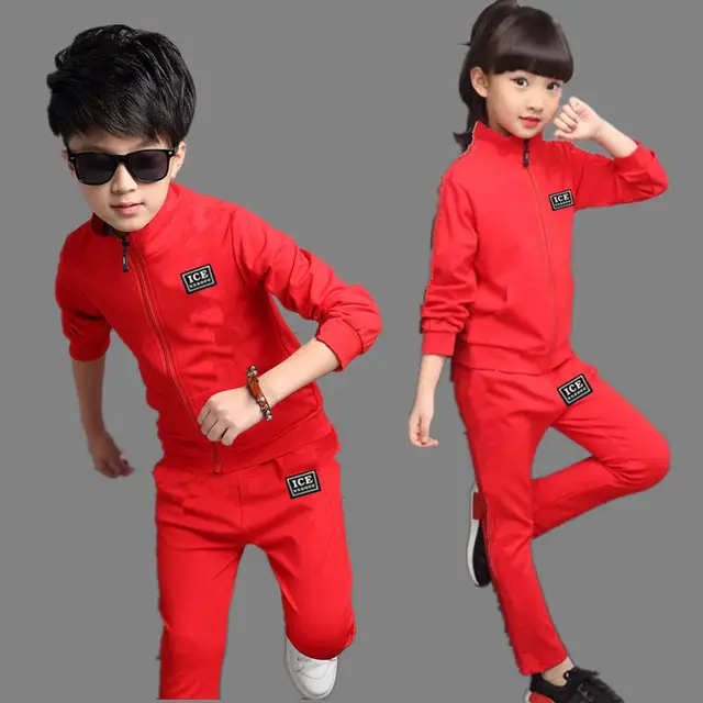 소년과 소녀를 위한 세련된 가을 스포츠 정장: 편안하고 스타일리시한 학교 옷장의 완벽한 추가품 소년과 소녀를 위한 세련된 가을 스포츠 정장: 편안하고 스타일리시한 학교 옷장의 완벽한 추가품