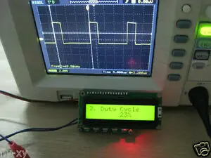޽ ȣ ߻ 1Hz  100KHz PWM ,  ȣ Ƽ Ŭ 1  99%
