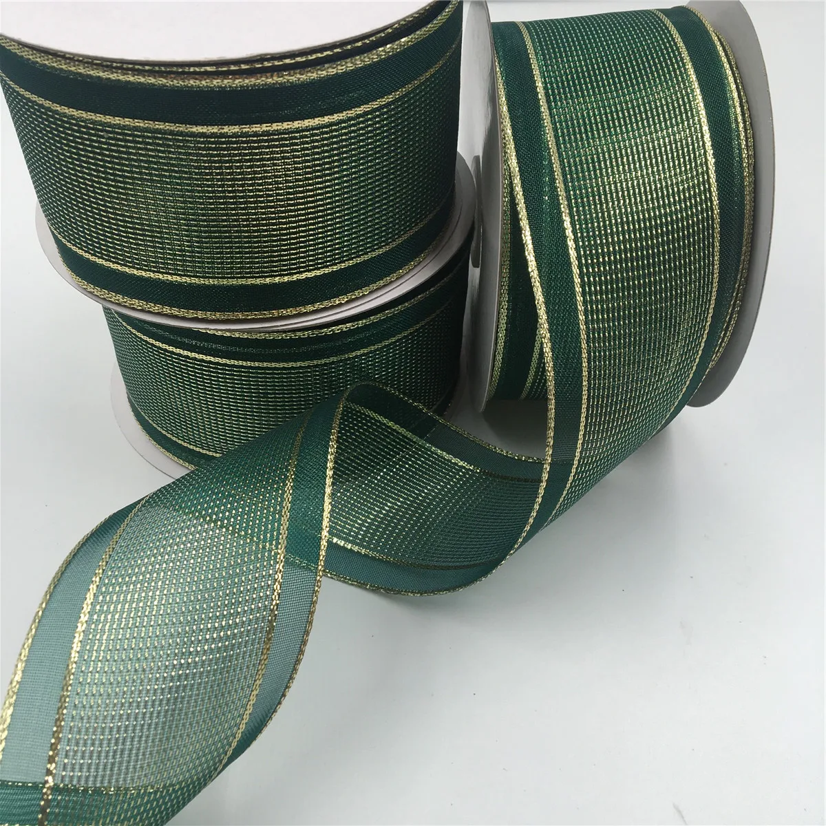 

63MM X 25 Yards Wire Edge Green Metallic Ribbon for Birthday Decoration Gift Wrapping 2-1/2"