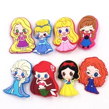 1 piezas encantadora princesa Elsa Ariel de dibujos animados broche Kawaii  tarjetas bolsa tela decoración icono de broche para niños niñas de fiesta  regalo - AliExpress Joyería y accesorios