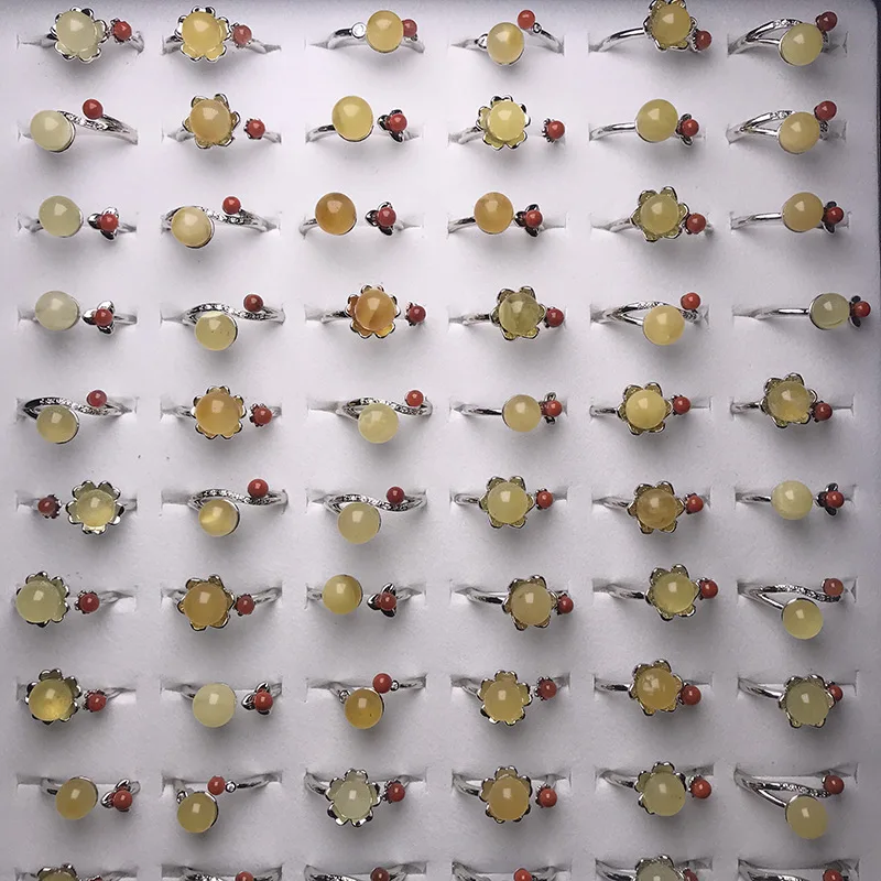 

2021 new natural beeswax white copper ring fashion inlaid live mouth beeswax ring jewelry can be a gift for yourself, very good