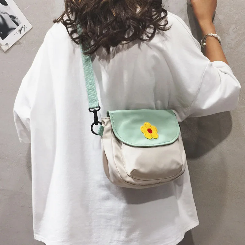 

Korean-style INS Weep Yafeng Flower Canvas Bag Japanese-style Harajuku Mini Messenger Bag Student Simple Versatile Shoulder Bag