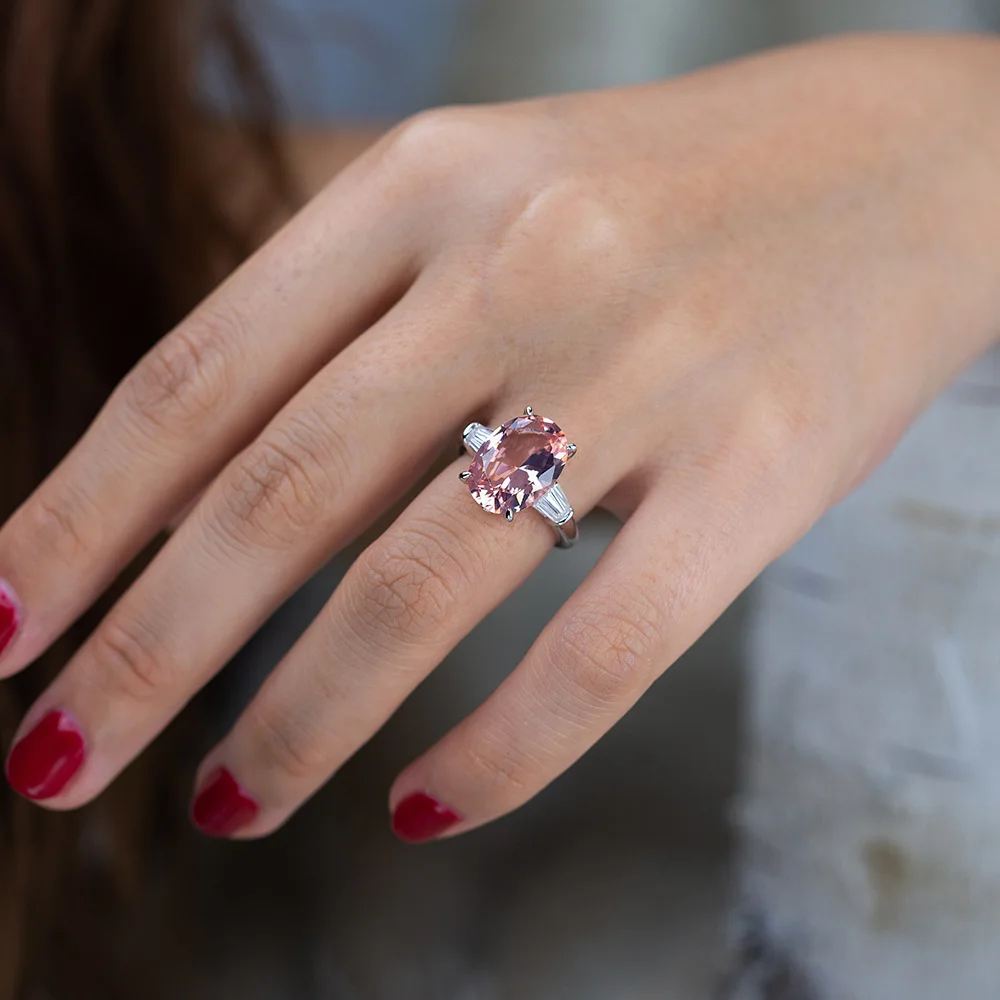 

Poem Wear S925 Fine Silver Artificial Sapphire Ring Oval Simple Generous Retro Light Luxury Large Diamond Ring Hot Selling