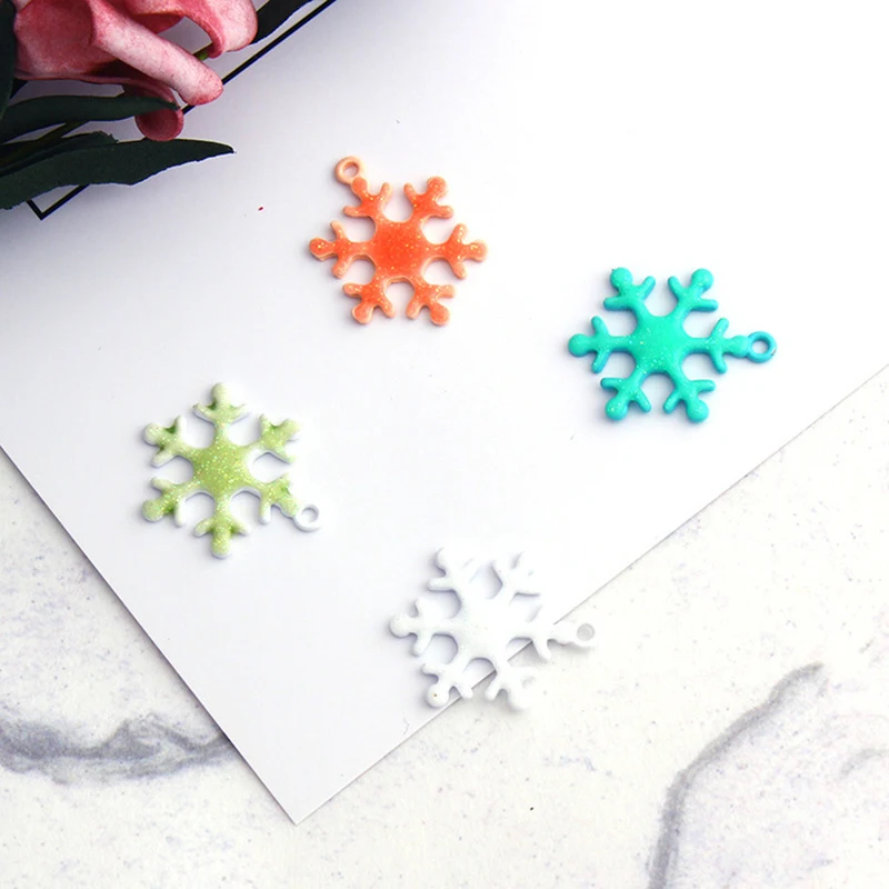 

10pcs Glitter Snowflake Enamel Charms Snow Alloy Pendants Charms Bracelets DIY Jewelry Finding Christmas Series Gifts FX117
