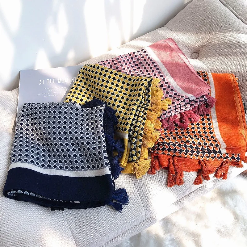 

2019 Fashion Cotton Geometry Tassel Scarves Shawls Women Long Soft Plaid Pattern Beach Wrap Scarf Hijab 4 Color Free Shipping