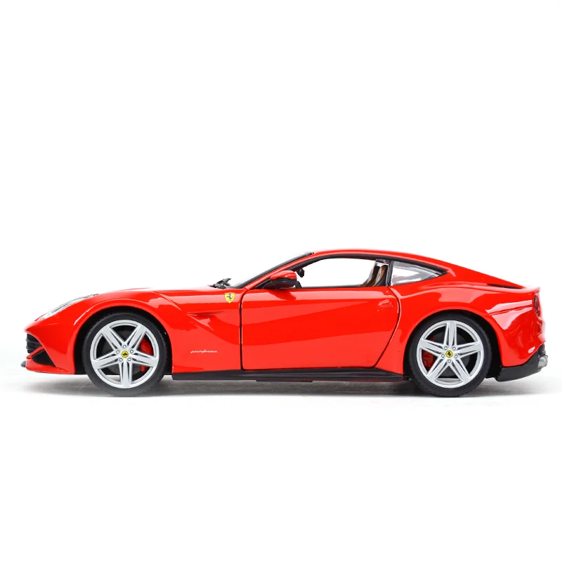 Bburago 1:24 Ferrari F12 Berlinetta спортивный автомобиль статический литой Коллекционная