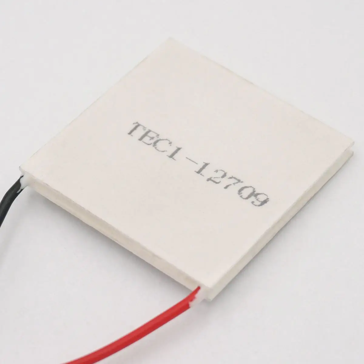 TEC1-12709 Heatsink Thermoelectric Cooler Peltier Cooling Plate 40x40mm 12V 9A Refrigeration Module