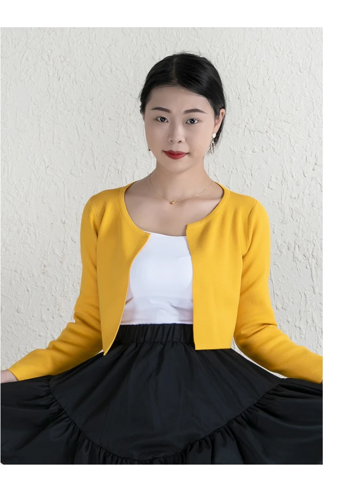 Blouses Black Cropped Knitted Sweater Korean Fashion Cardigan Female Women's Coat Spring 2025 Clothing Long Sleeve Top Jersey