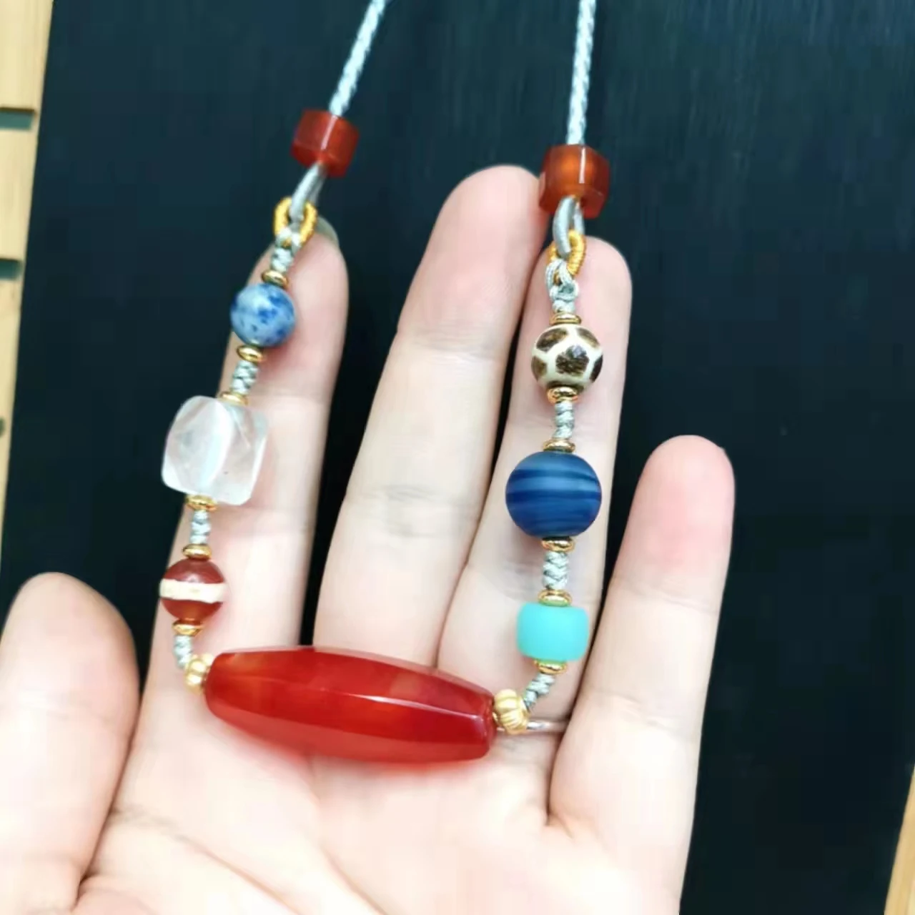 

1pcs/lot Millennium Antique Bead Dzi Bead Necklace agate Lao Liuli Carnelian Petrified wood Variety of gems design Jewelry taki