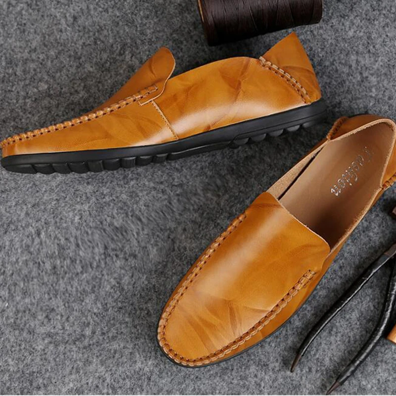 Dropshipping New Genuine Leather Men Shoes Men's Flats Design Style Shoes Men Fashion Soft Moccasins Casual Shoes SXYZ1056