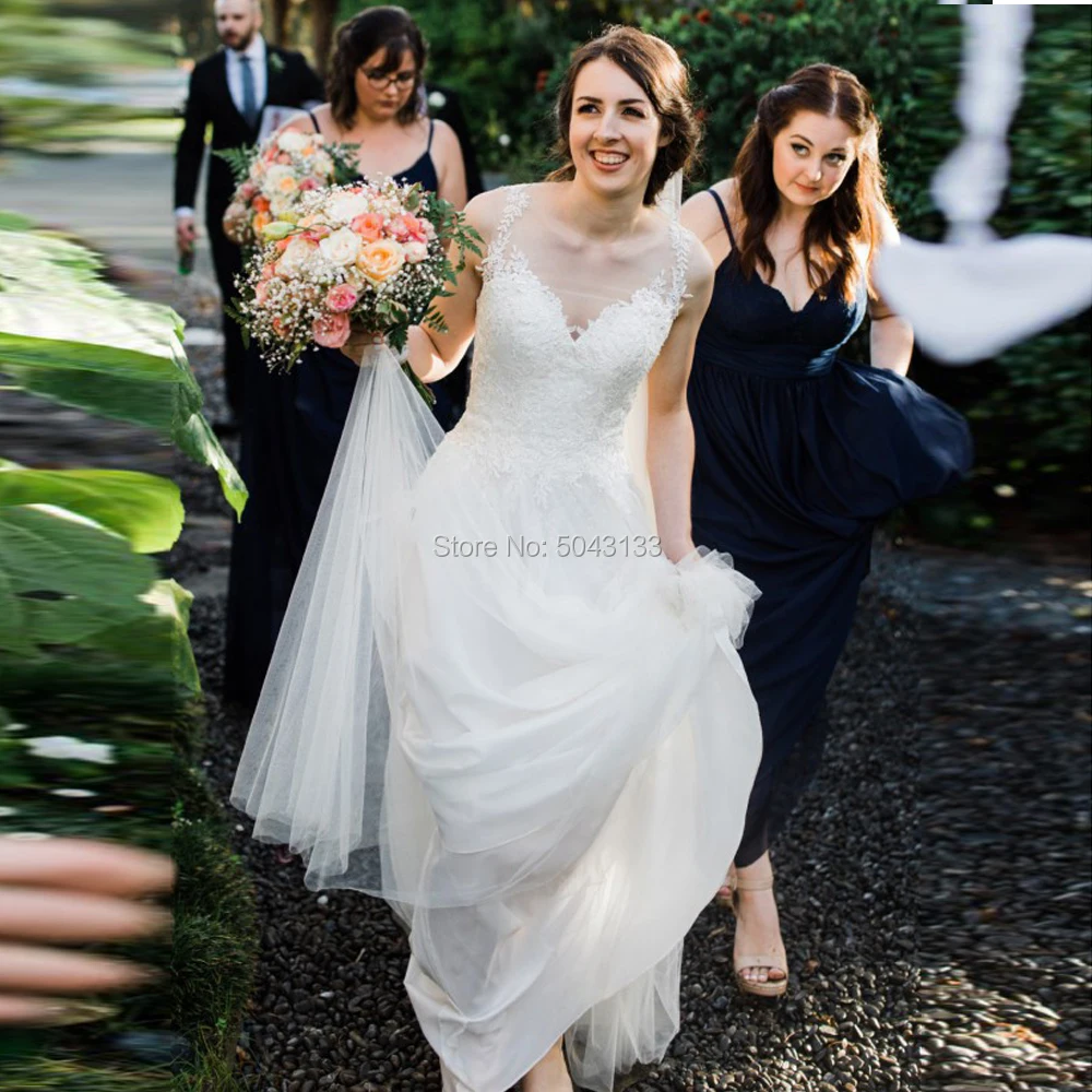 

Boho Wedding Dresses 2019 White Lace Applique Scoop Sleeveless A Line Bridal Gowns Simple Sweep Train Beach Bride Dress