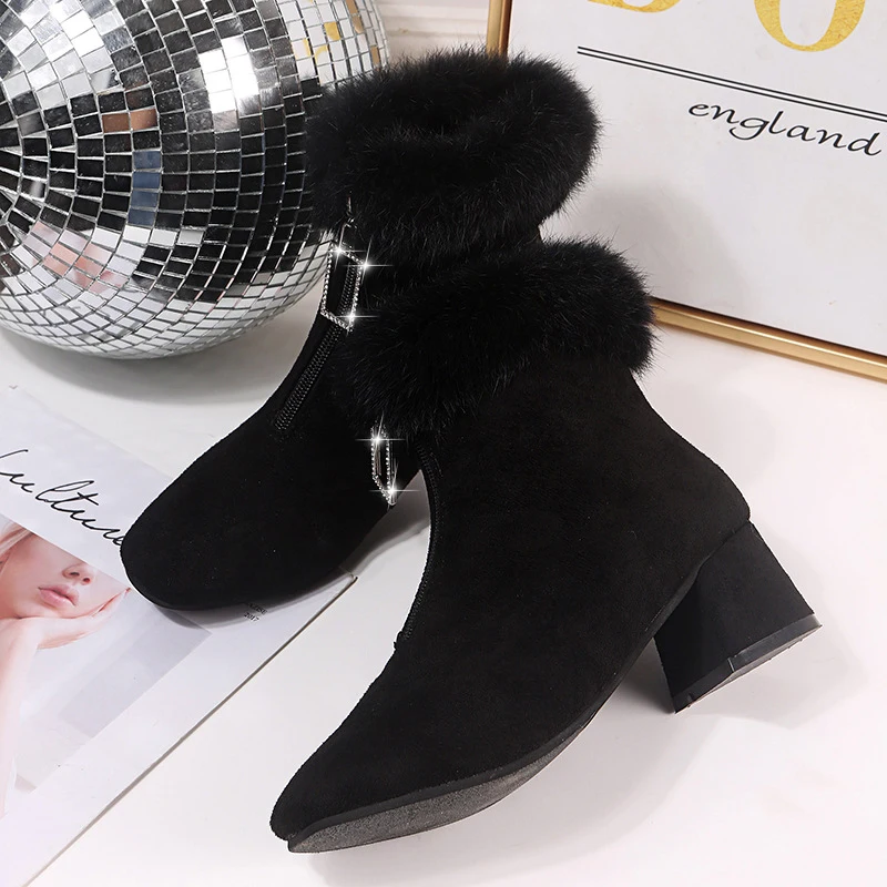 Женские ботильоны «Челси» из нубука с кроличьим мехом; bottes; Модные женские ботильоны на меху с молнией спереди и стразами; Ботинки martin на Высоком толстом каблуке с мехом