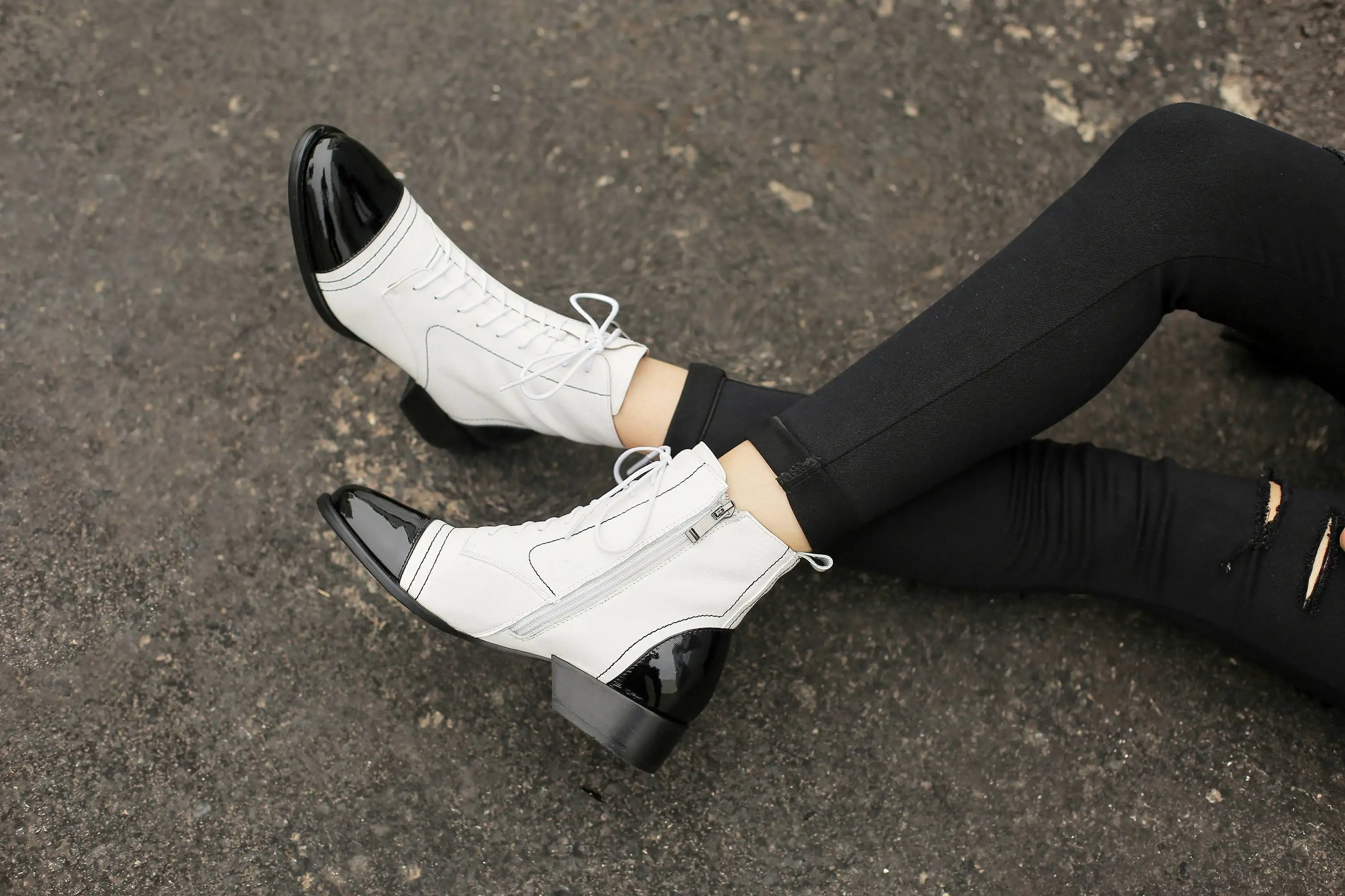 Krazing pot/модель с каблуком средней высоты из натуральной кожи смешанных цветов, для подиума, в британском стиле, с круглым носком, на молнии, Зимние ботильоны на каждый день, l6f3