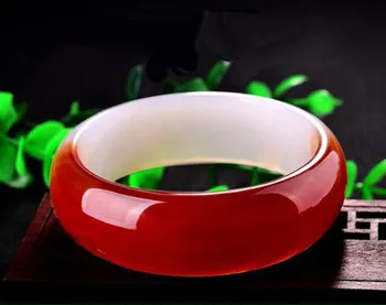 

Red and white yu water grass bracelet woman sends friend to bring her own